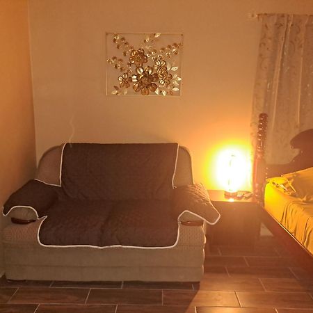 Banyan Rose Room 3 Orange Walk Town ภายนอก รูปภาพ